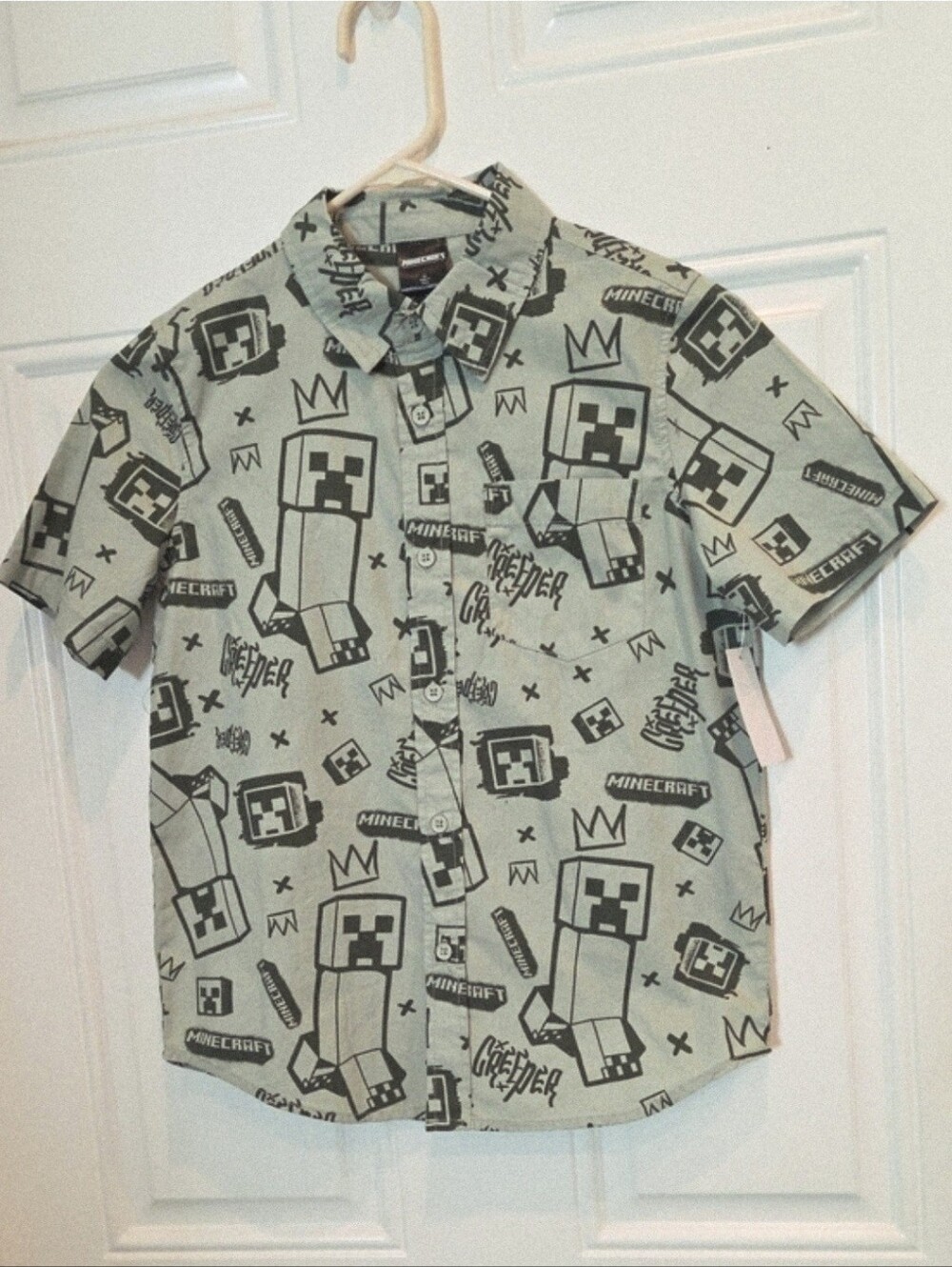Minecraft Creeper Botton Up Dress Shirt. Light/Dark Green NWT Kids Size Small